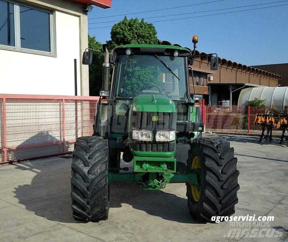 John Deere 6430 Traktory