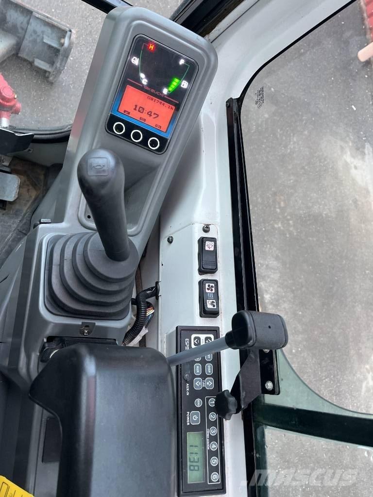 Takeuchi TB 216 Mini rýpadla < 7t