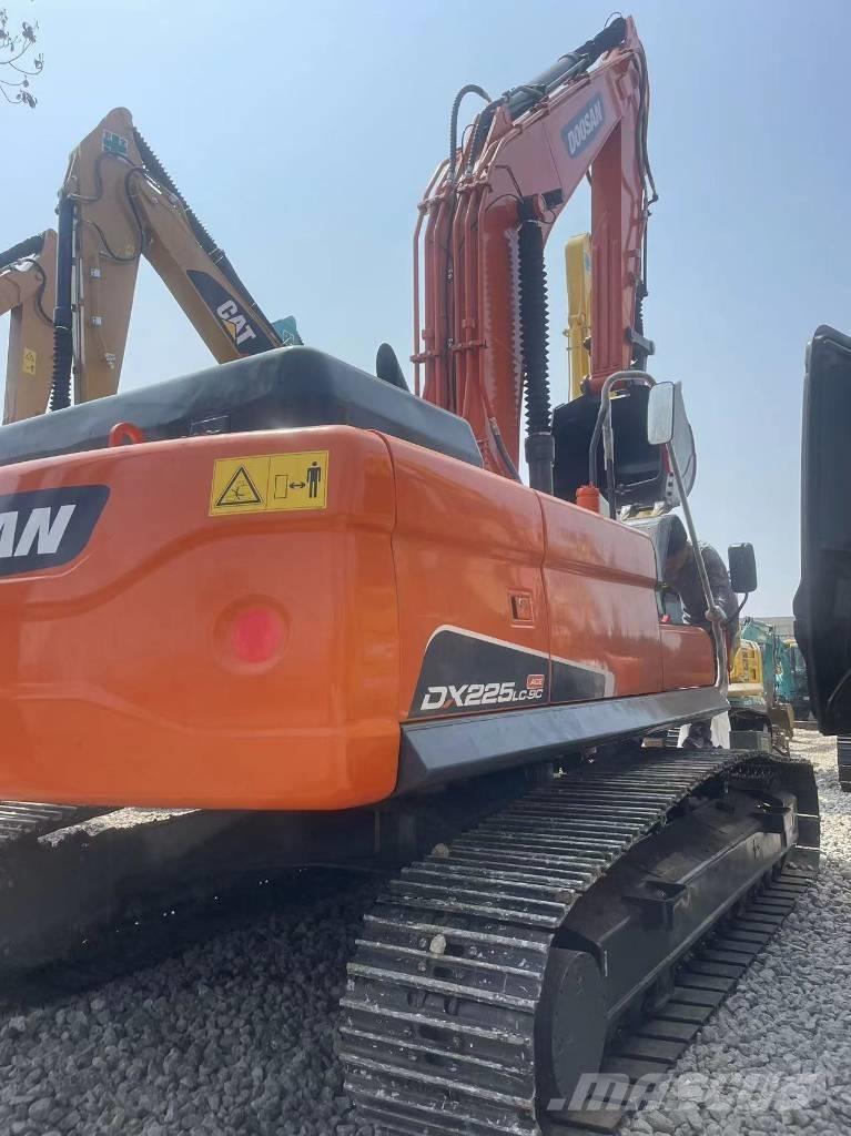 Doosan DX 225LC-9C Pásová rýpadla