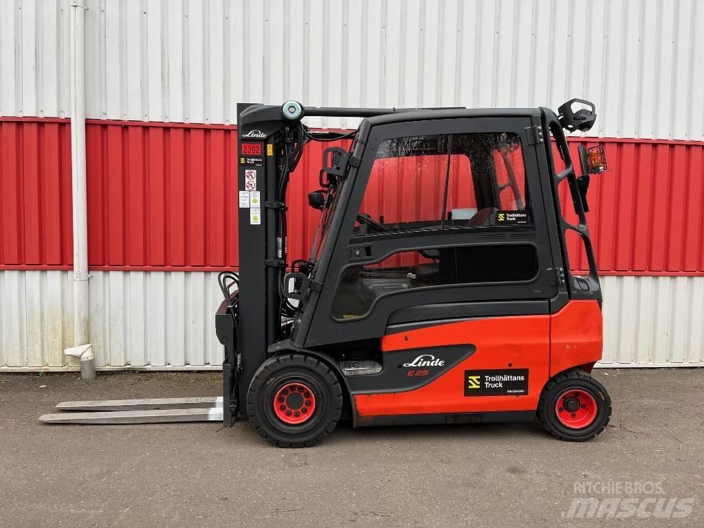 Linde E 25 Akumulátorové vozíky