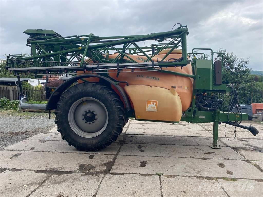 Amazone UX 4200 Tažené postřikovače