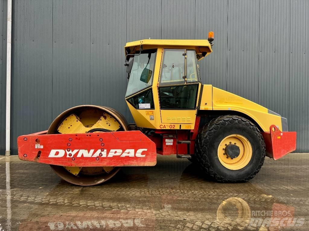 Dynapac CA302D Tahačové válce