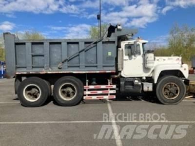 Mack RD 690 SX Sklápěče