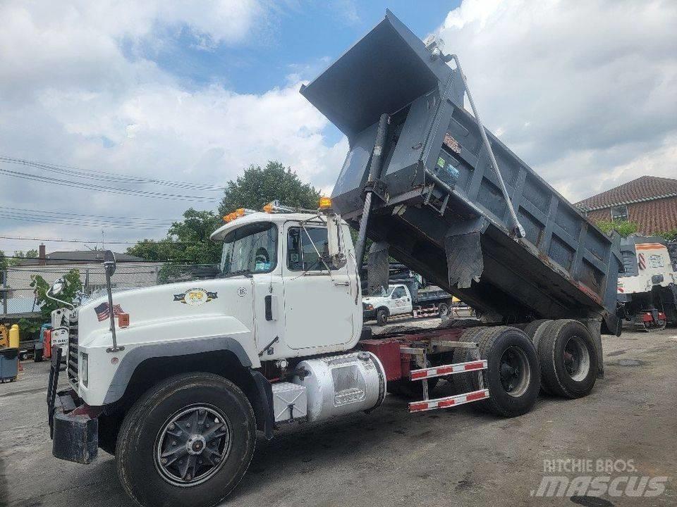 Mack RD 690 SX Sklápěče