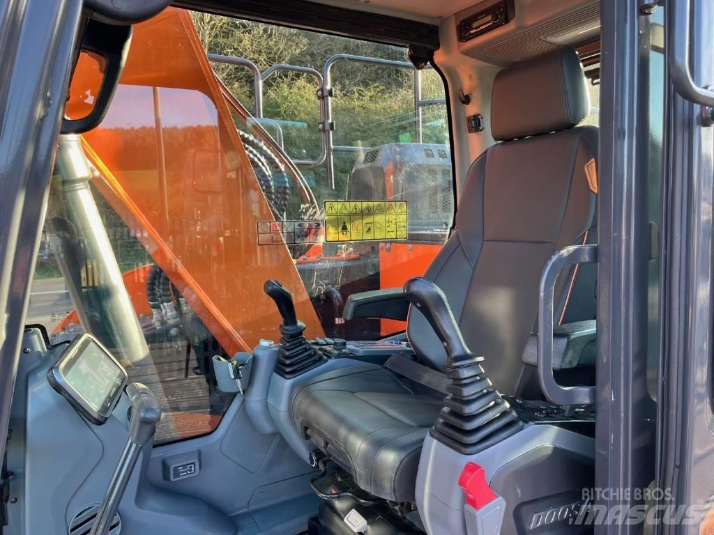 Develon DX140LCR-7 Pásová rýpadla