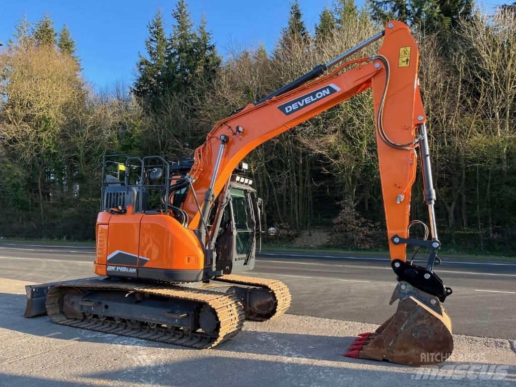 Develon DX140LCR-7 Pásová rýpadla