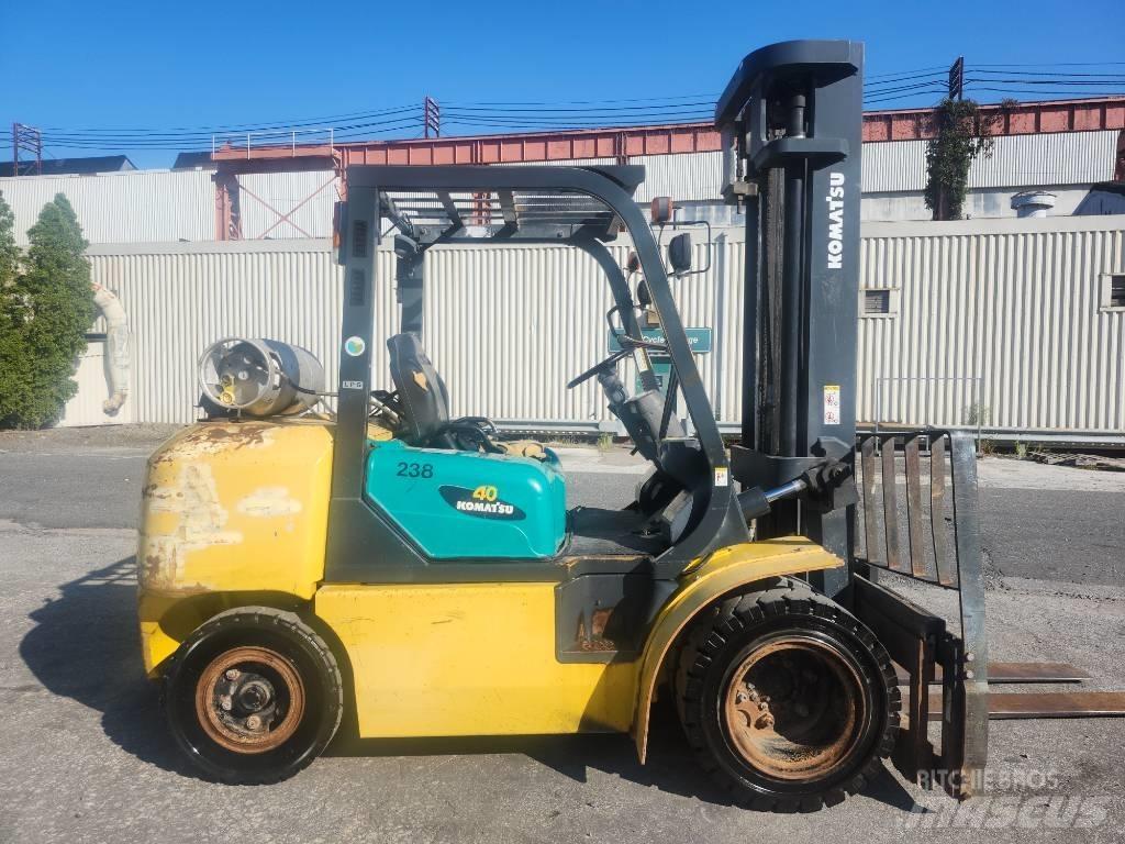 Komatsu FG 40 ZT Další