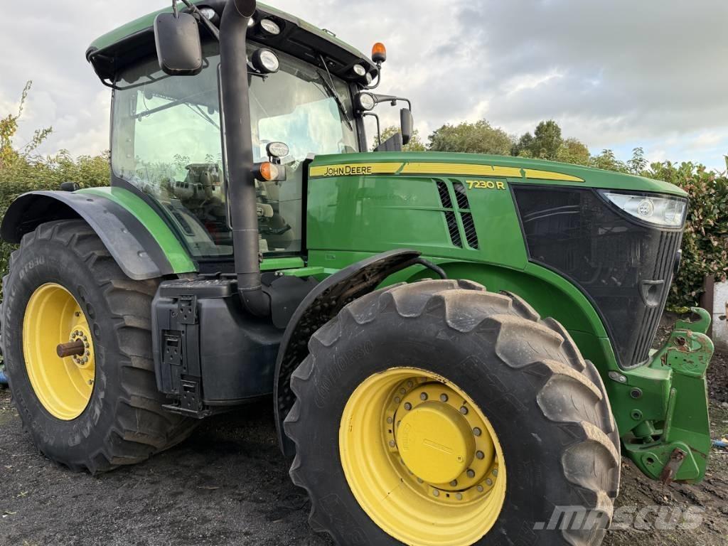 John Deere 7230 R Traktory
