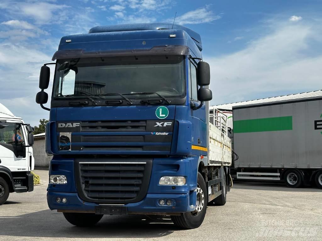 DAF XF 105.460 Autojeřáby, hydraulické ruky