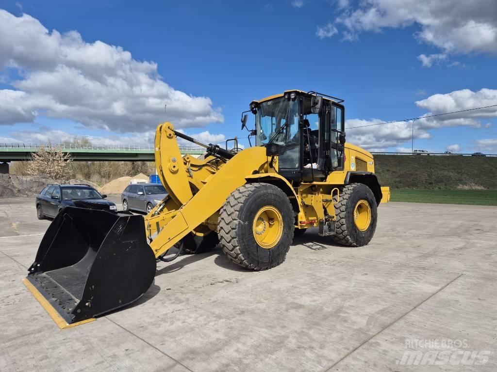 CAT 926M Kolové nakladače
