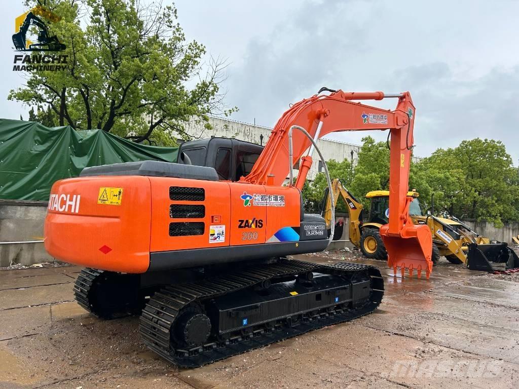 Hitachi ZX200 Midi rýpadla 7t - 12t