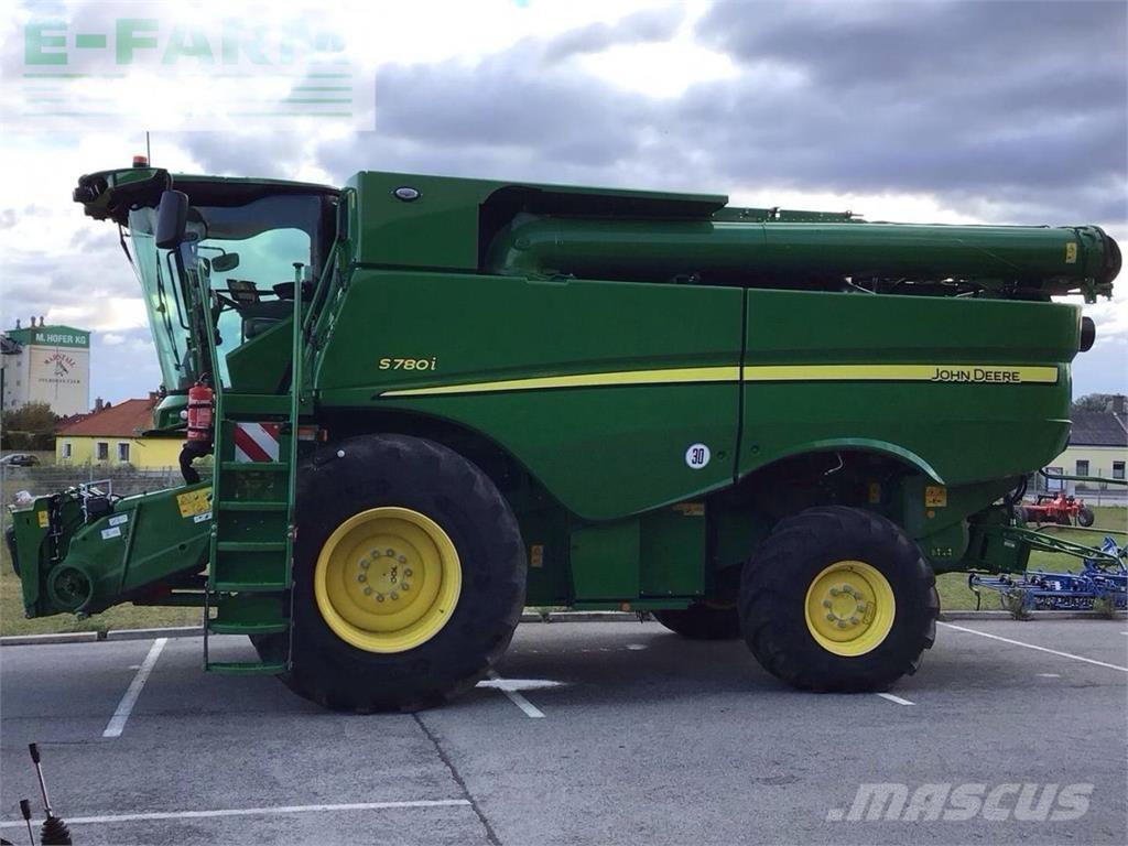 John Deere S 780 Sklízecí mlátičky
