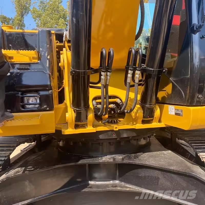 CAT 325 D Pásová rýpadla
