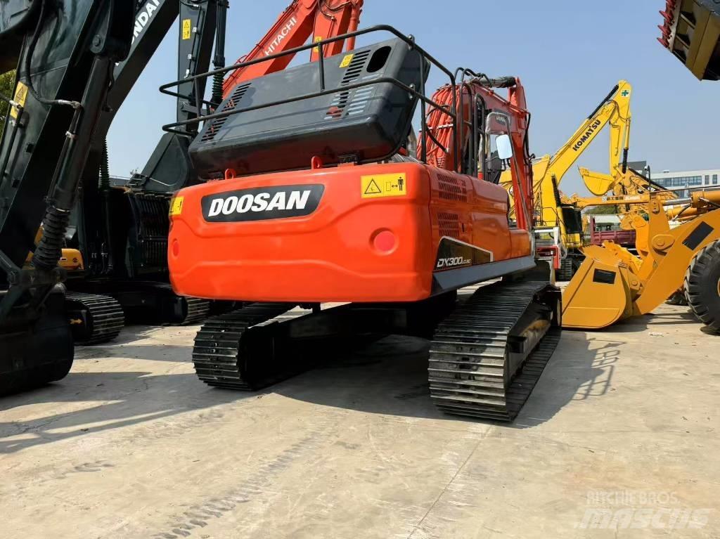 Doosan DX 300 LC-9C Pásová rýpadla