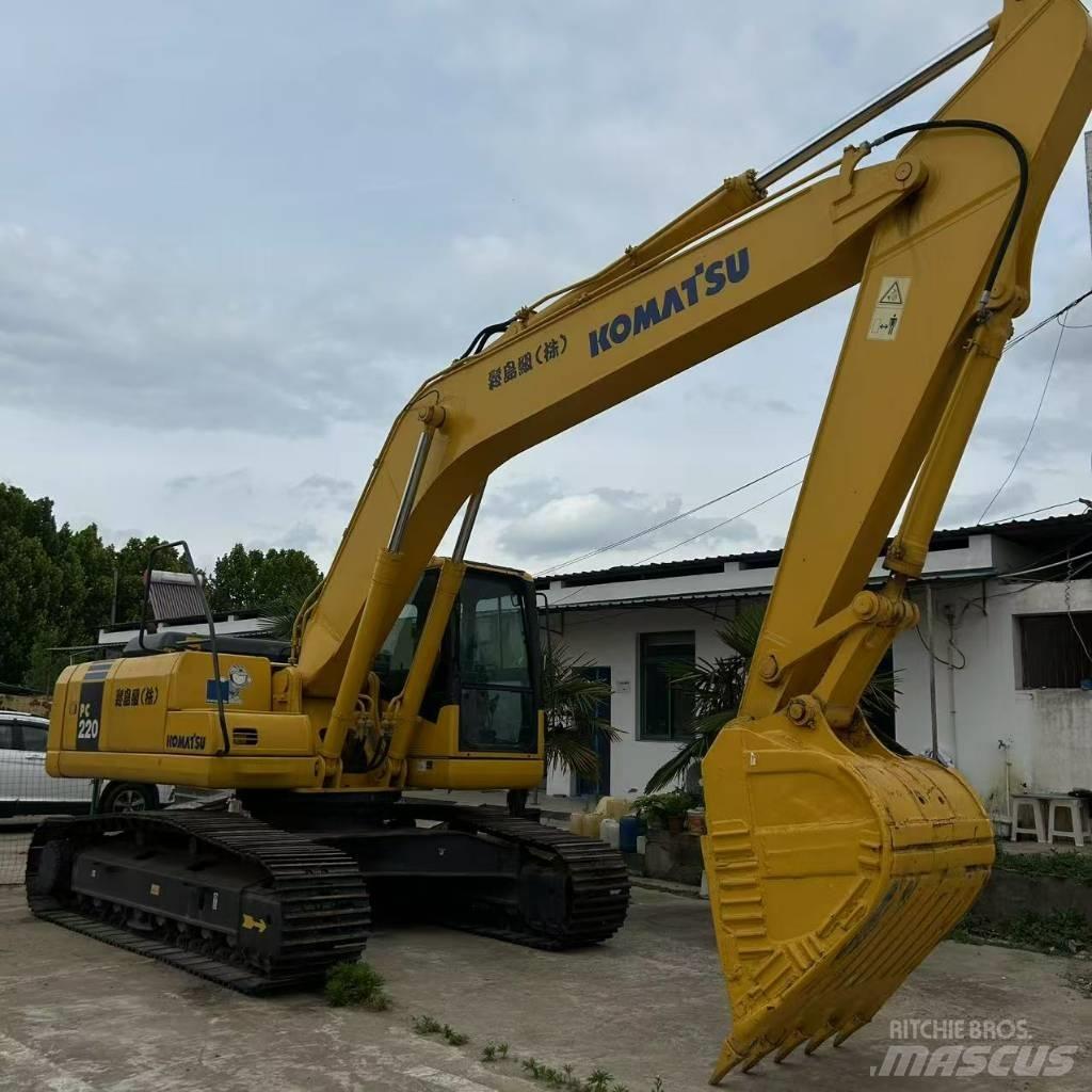 Komatsu 220-7 Pásová rýpadla