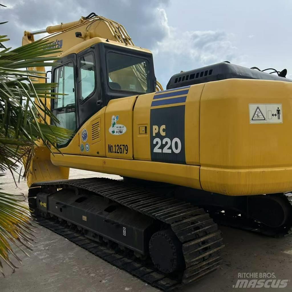 Komatsu 220-7 Pásová rýpadla