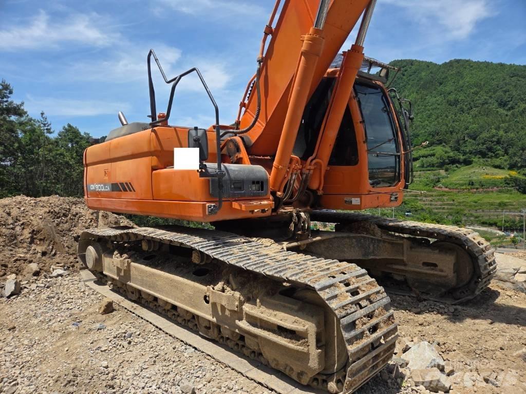 Doosan DX 300 LCA Pásová rýpadla