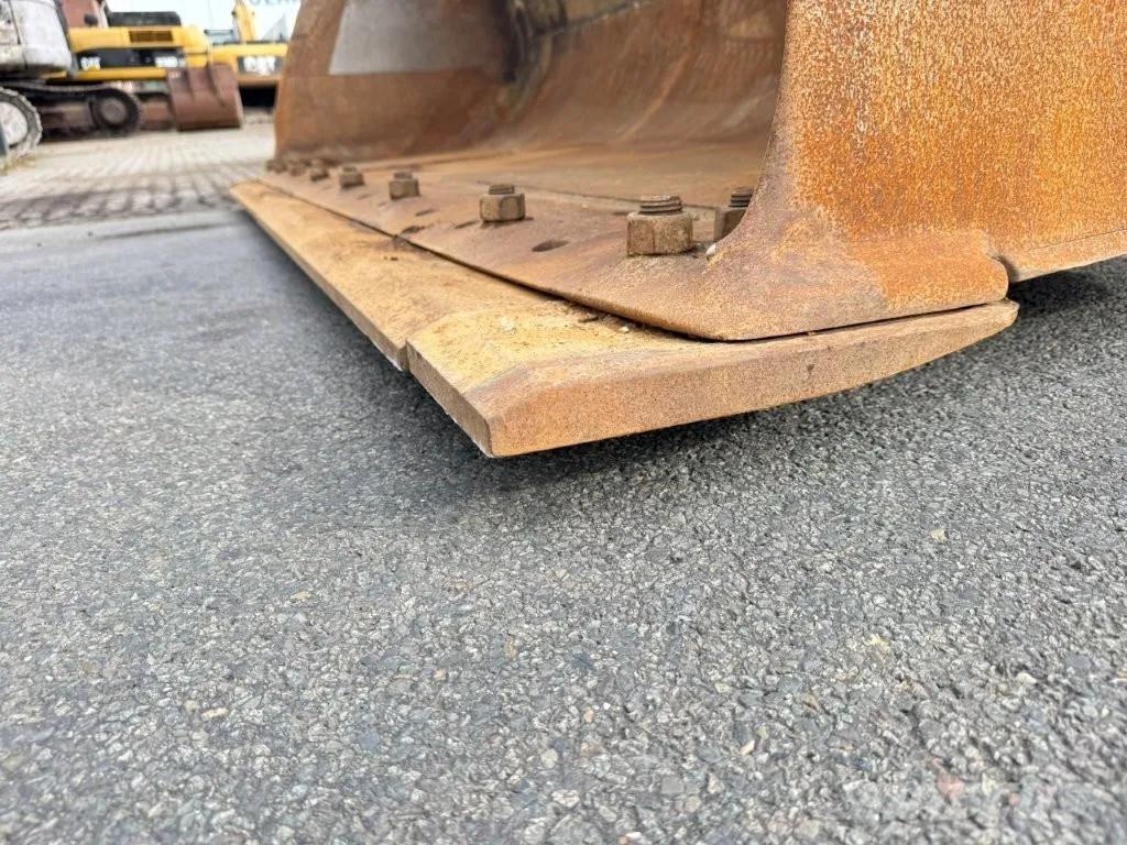 Volvo L150E Kolové nakladače