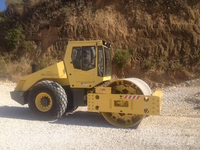 Bomag BW 219 D Tahačové válce
