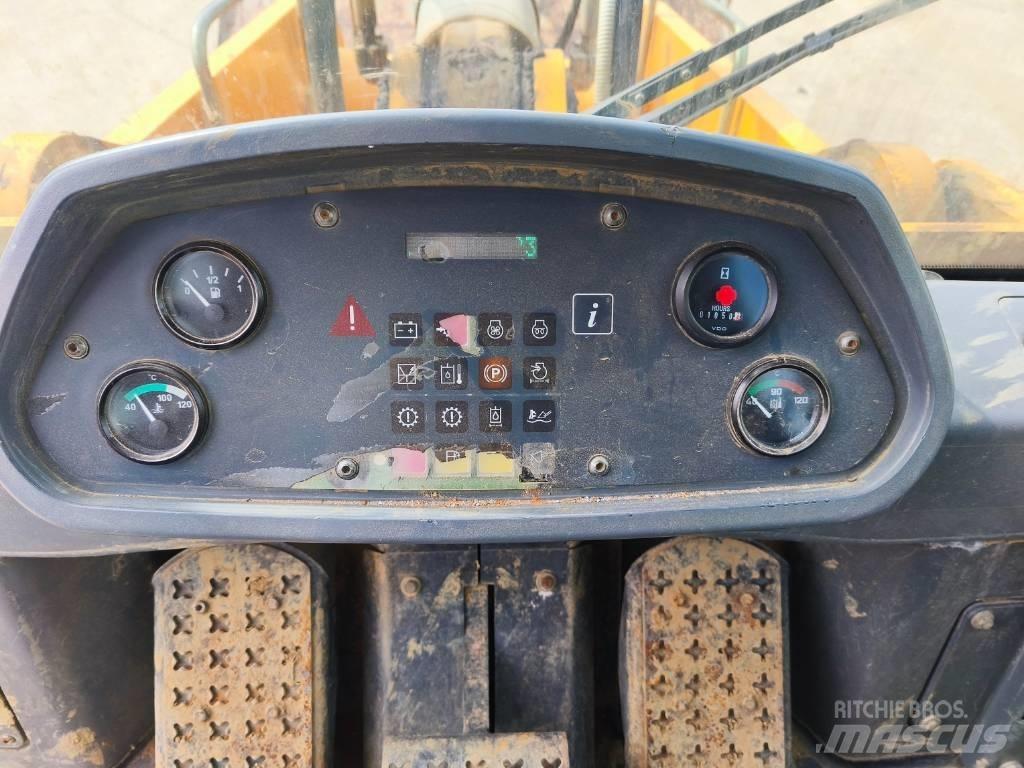 Liebherr LR 634 Pásové nakladače