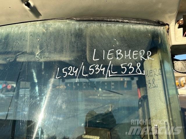 Liebherr L 538 CAB Kabiny a interiér