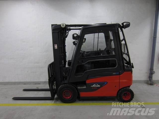 Linde E 25 Akumulátorové vozíky
