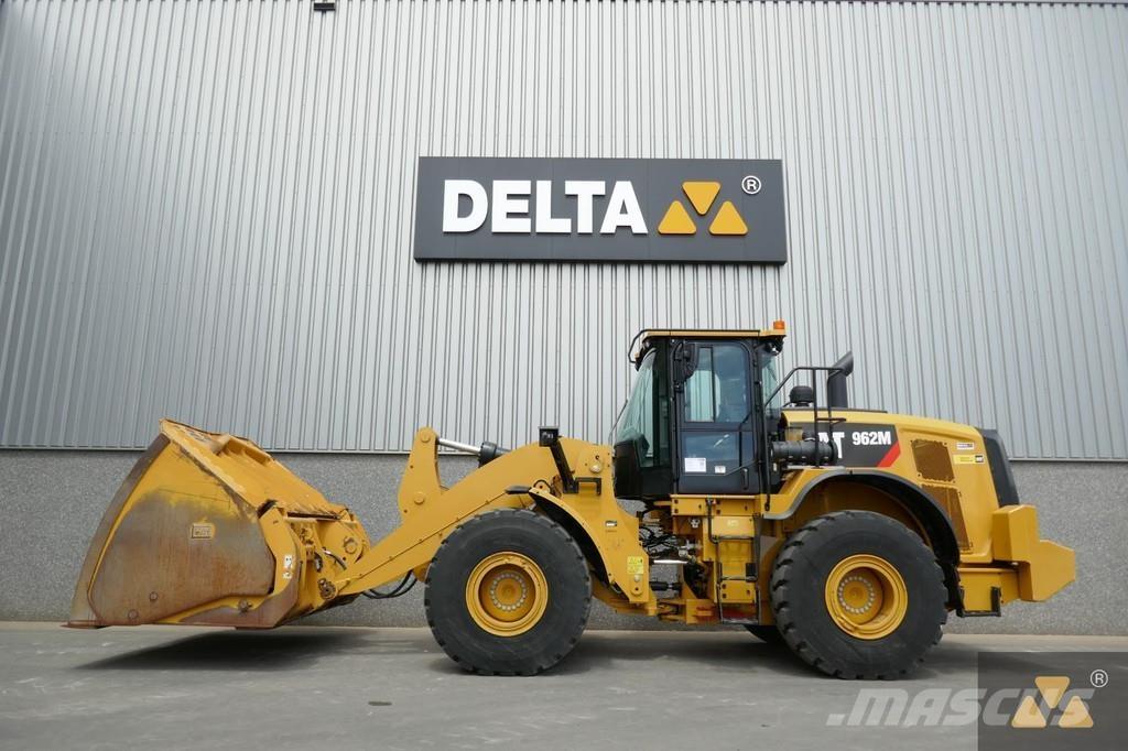CAT 962M Kolové nakladače
