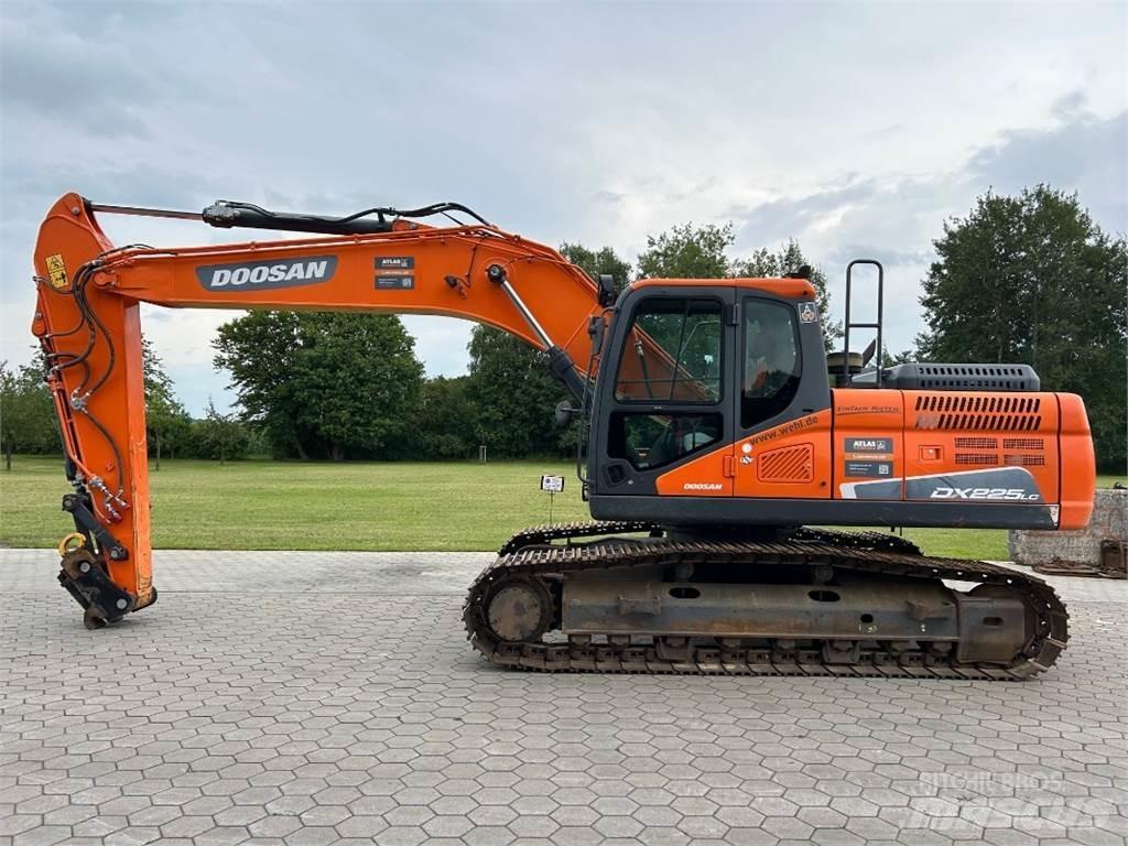 Doosan DX225LC-5 Pásová rýpadla