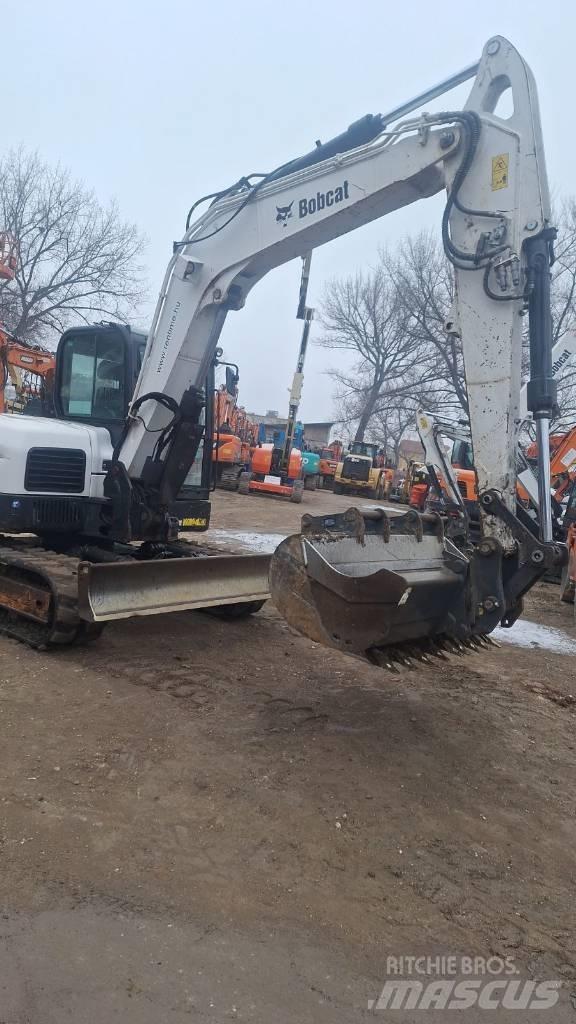 Bobcat E 85 Midi rýpadla 7t - 12t