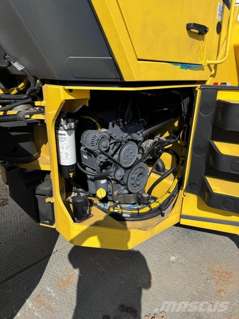 Bomag BW 202 AD-4 Tandemové válce