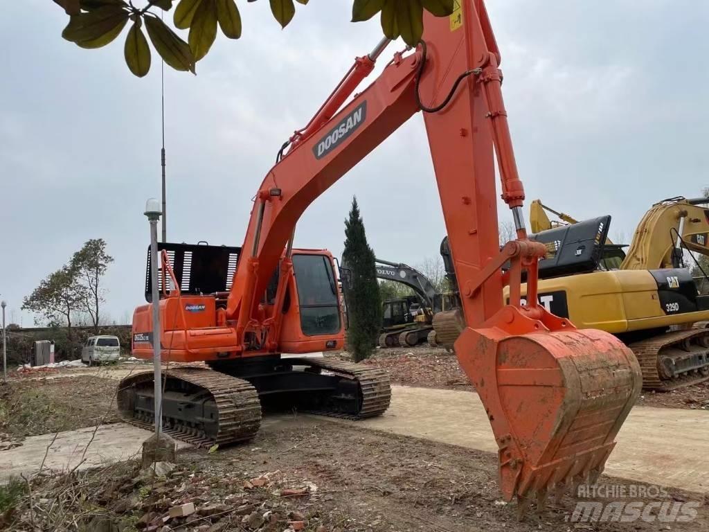 Doosan DH225LC-9E Pásová rýpadla