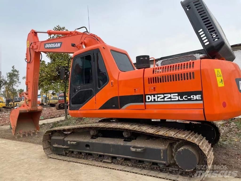 Doosan DH225LC-9E Pásová rýpadla