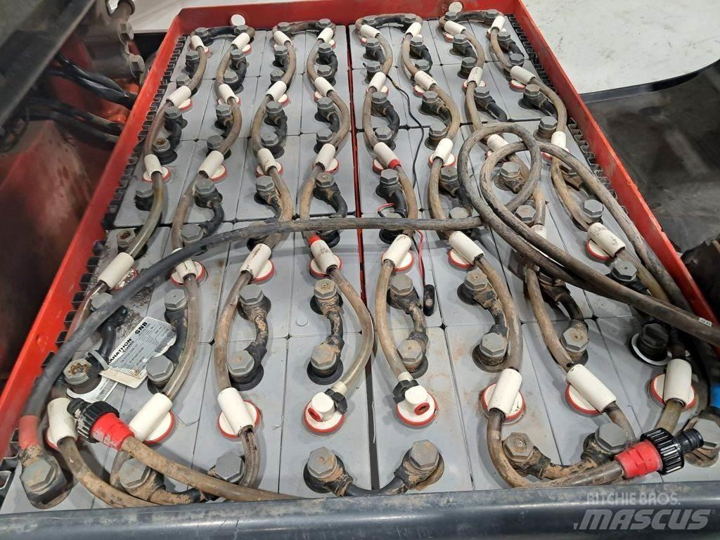 Linde E30-01 Akumulátorové vozíky