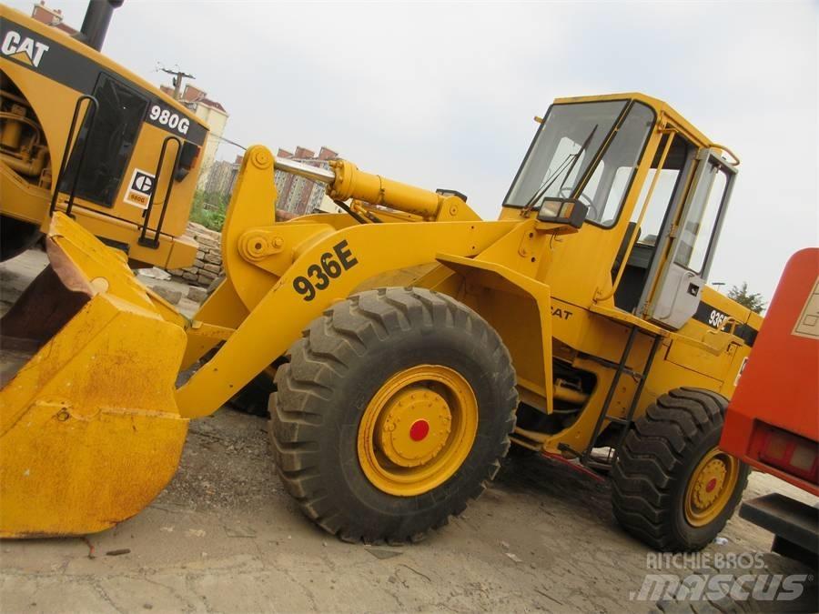 CAT 936 E Kolové nakladače