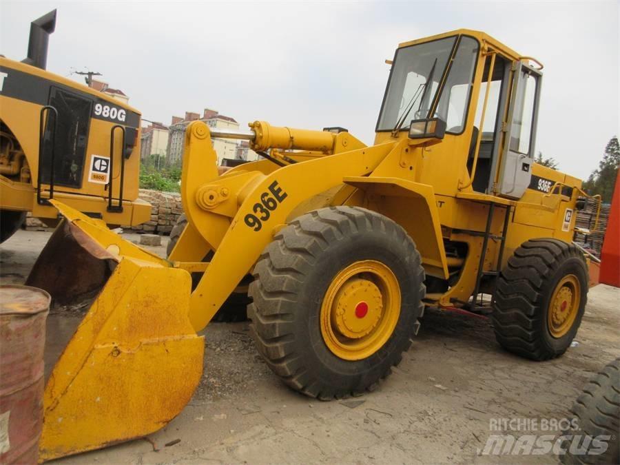 CAT 936 E Kolové nakladače