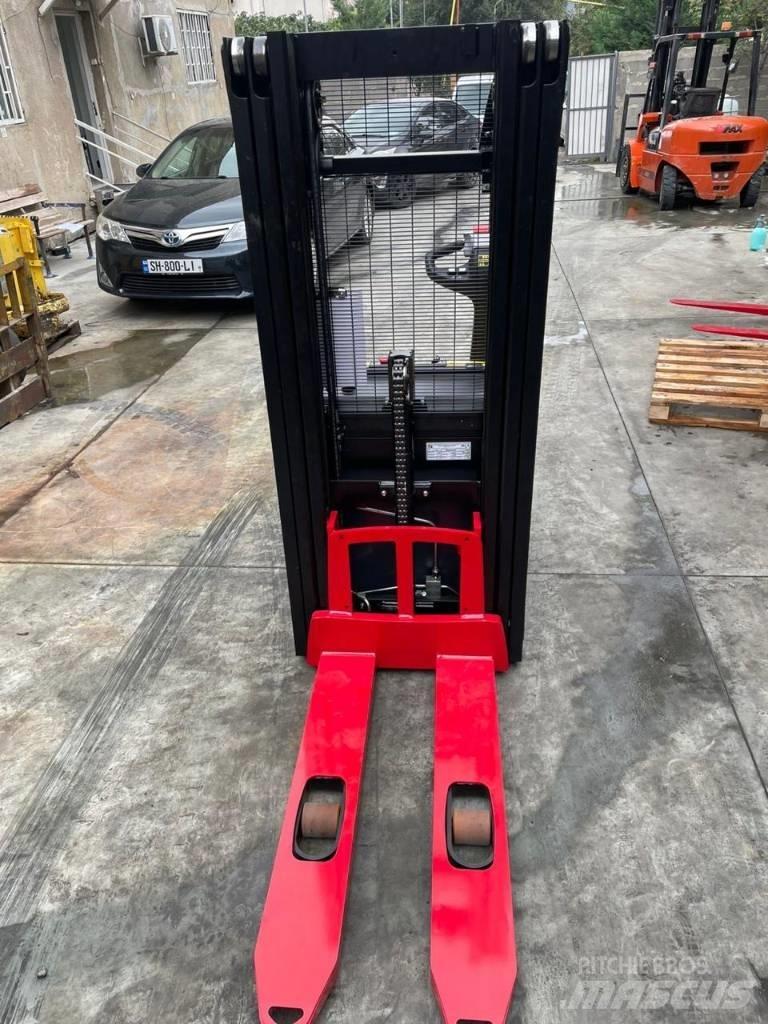 Hyster S 1.2 Ručně vedené vysokozdvižné vozíky