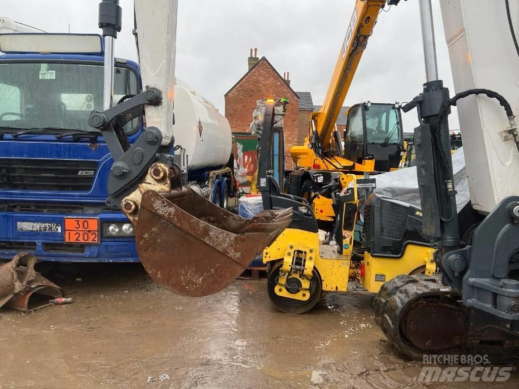Bobcat E 85 Midi rýpadla 7t - 12t