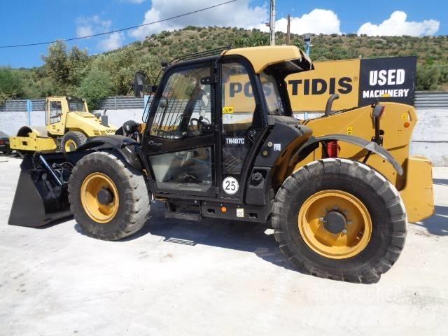 CAT TH 407 C Teleskopické manipulátory