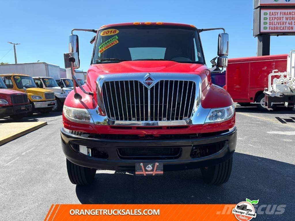 International 4300 Nákladní vozidlo bez nástavby