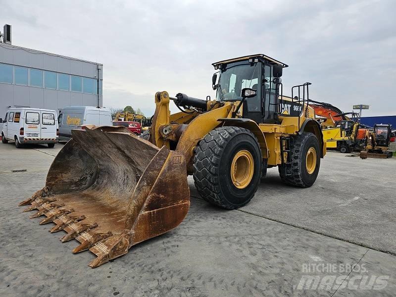 CAT 966K Kolové nakladače