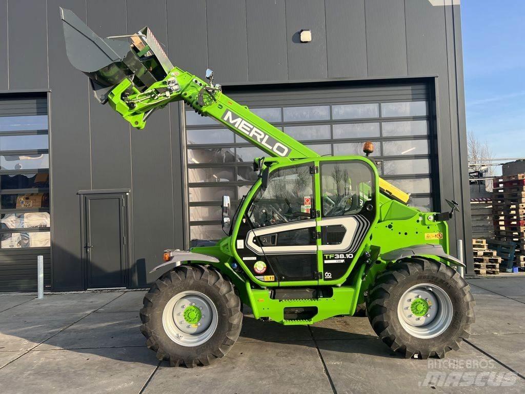 Merlo TF38.10 136 Teleskopické manipulátory