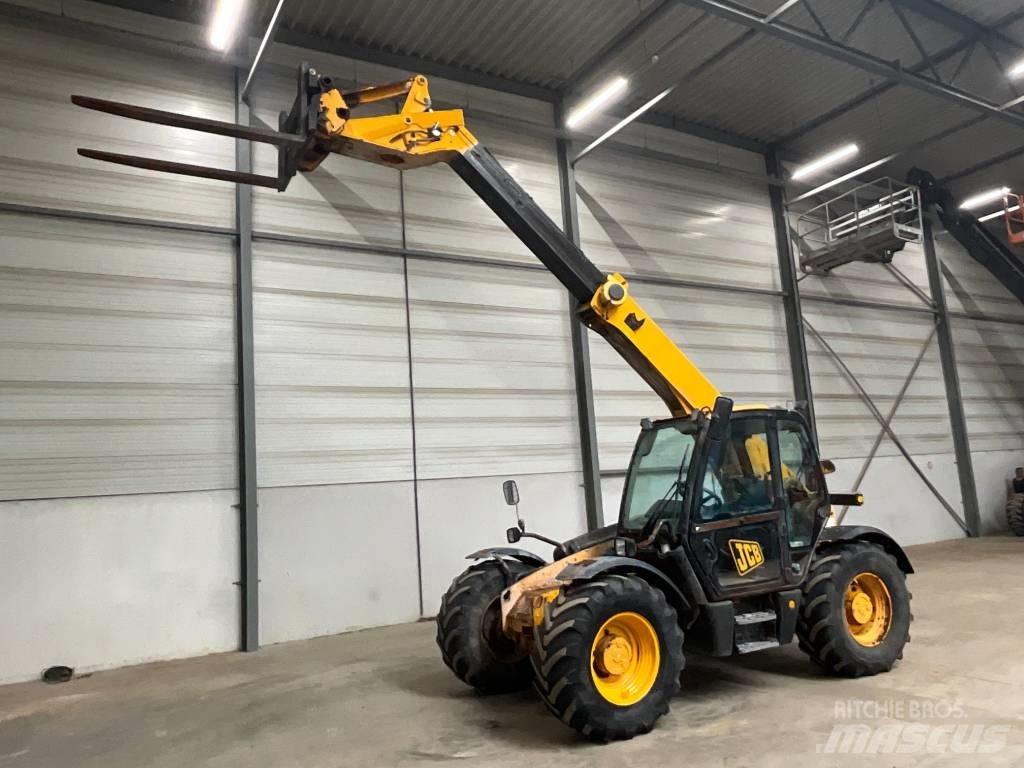 JCB 536-60 Teleskopické manipulátory