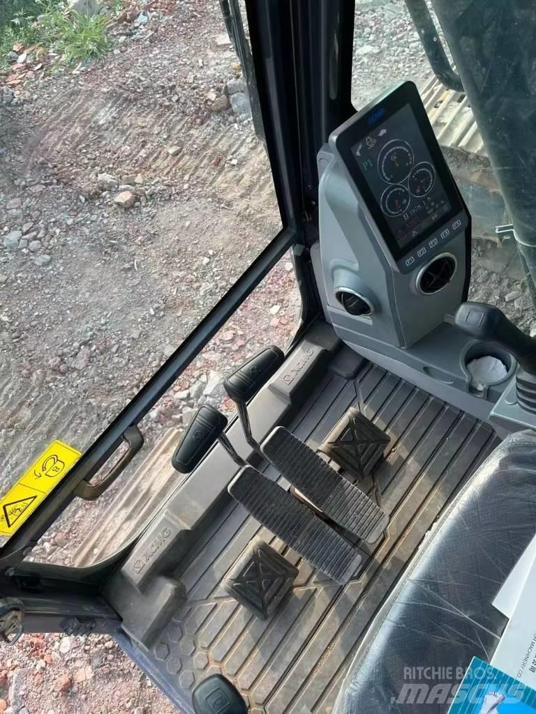 XCMG XE200DA Pásová rýpadla