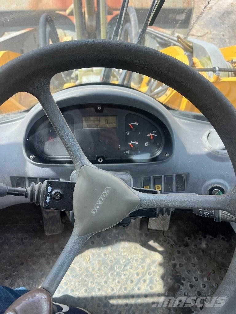 Volvo L 180 E Kolové nakladače