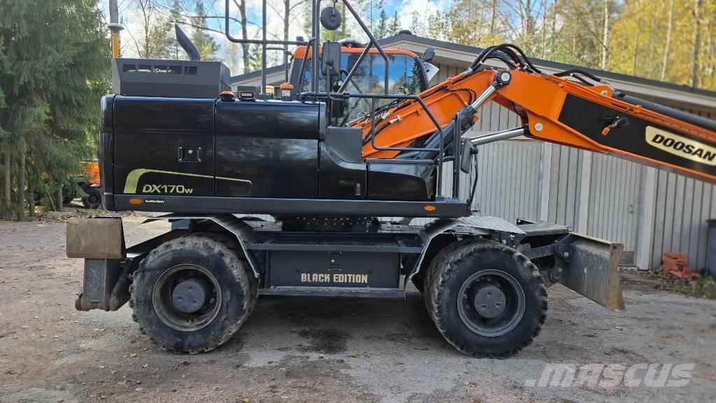 Doosan DX 170 W Kolová rýpadla