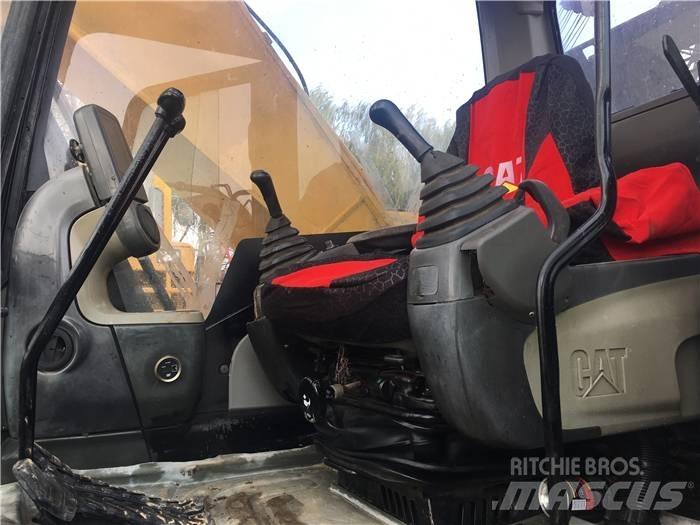 CAT 320 D Pásová rýpadla
