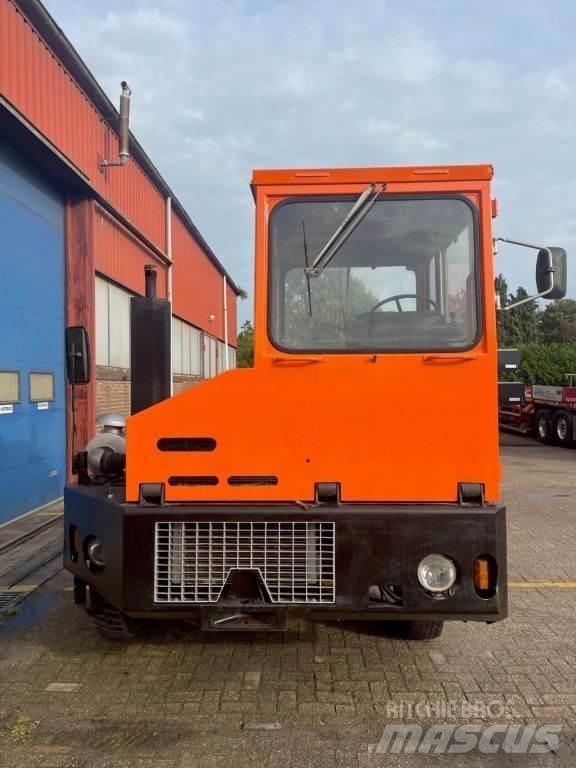 Mafi R25/200V4X2F Terminálový tahač