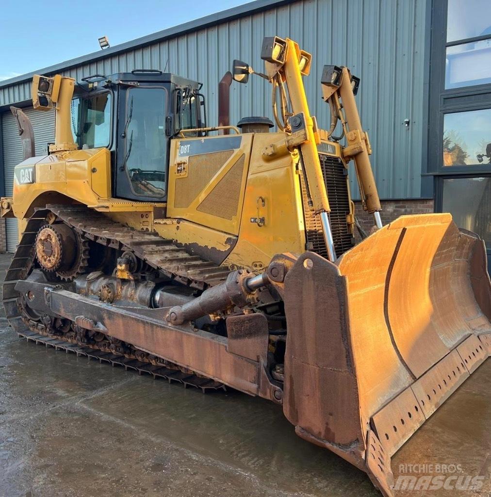 CAT D 8 T Pásové dozery