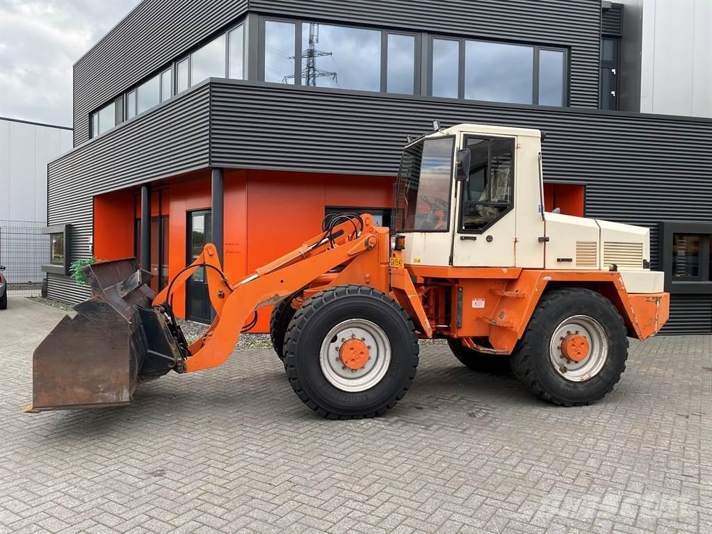 Schaeff SKS 661 Kolové nakladače