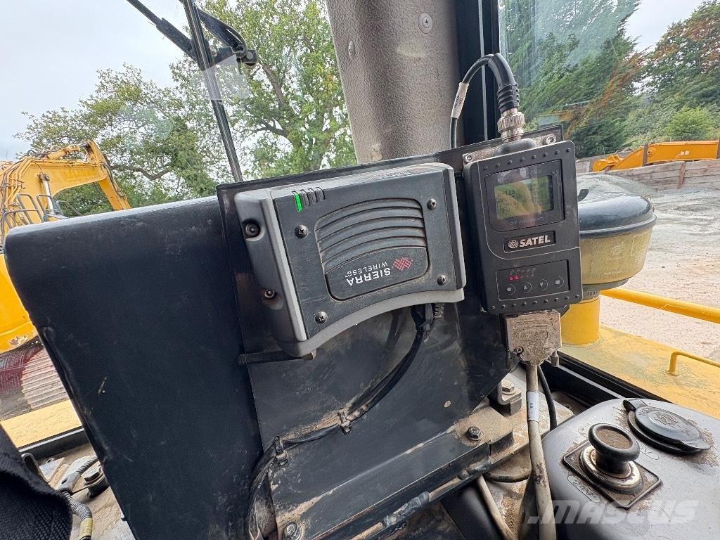 Komatsu D65PXI-18 Pásové dozery